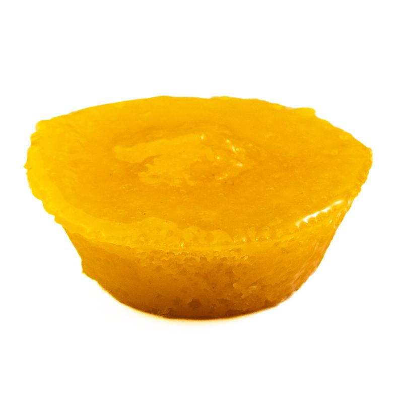 FRZB-PAT2894 - Delícias Mini lemon tart with glossy yellow filling on a white background